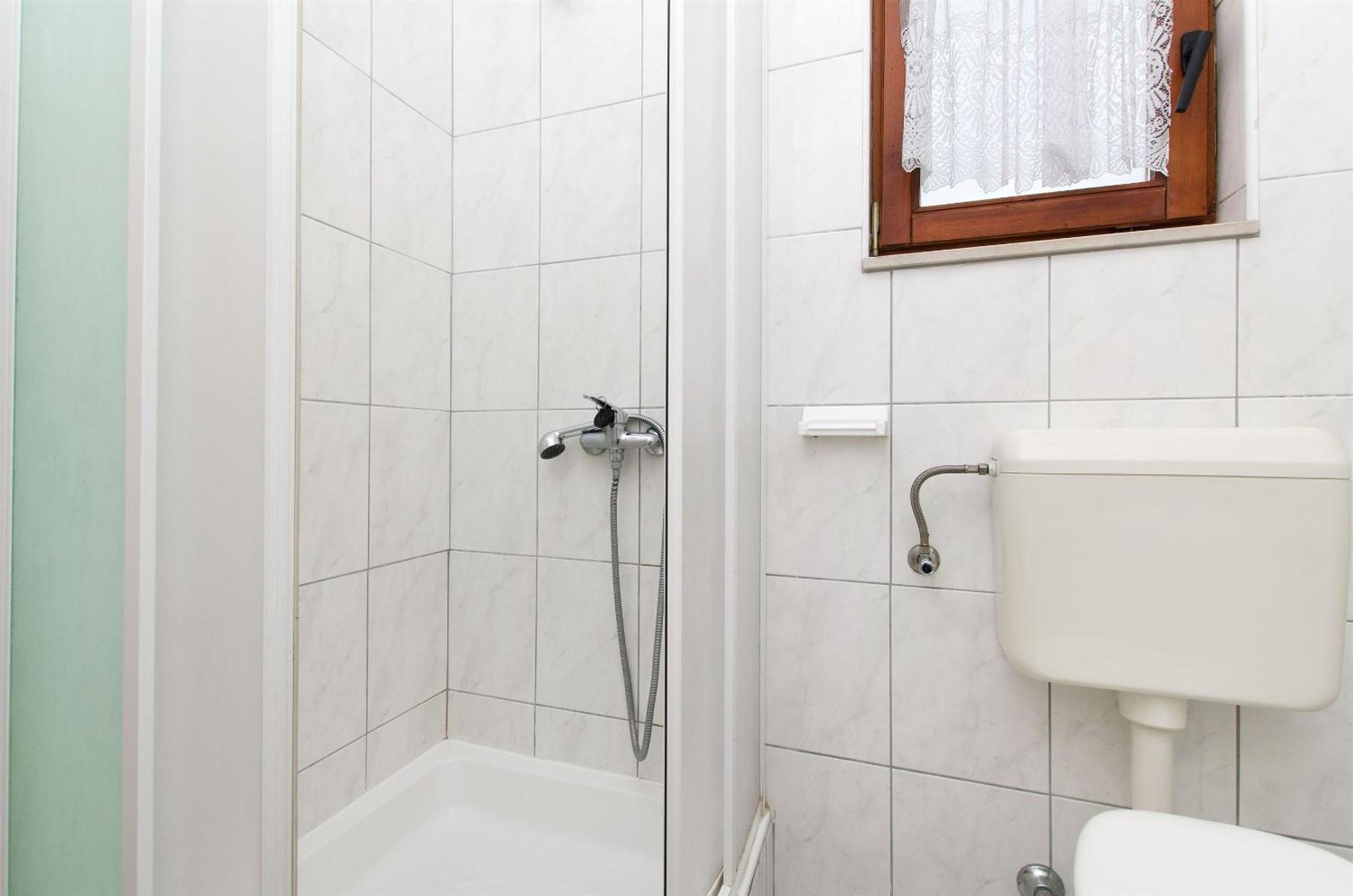 Apartments Neva Sumpetar Екстер'єр фото
